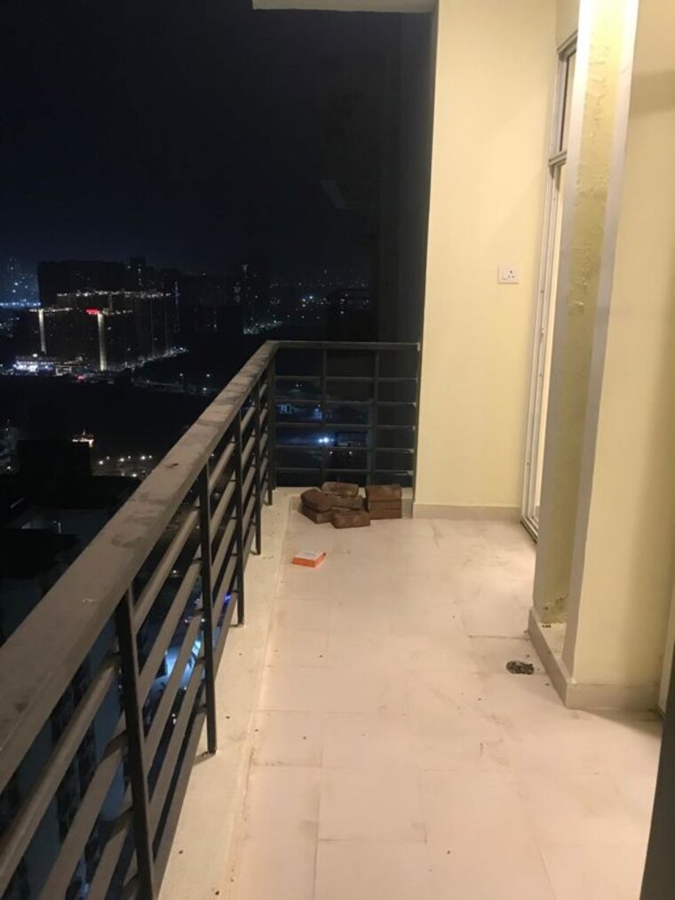 Balcony, sector 34 3 Bedroom 2000 Sq.Ft. Independent House In Sector 34 Noida 10589066