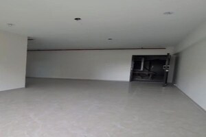 Room in 2 BHK Apartment at Santacruz East – for Rent