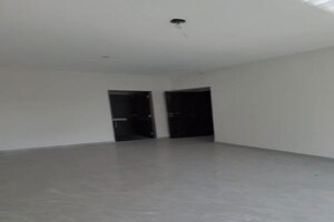 Room in 2 BHK Apartment at Santacruz East – for Rent