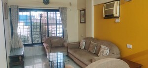 2 BHK Apartment For Rent in Vile Parle West