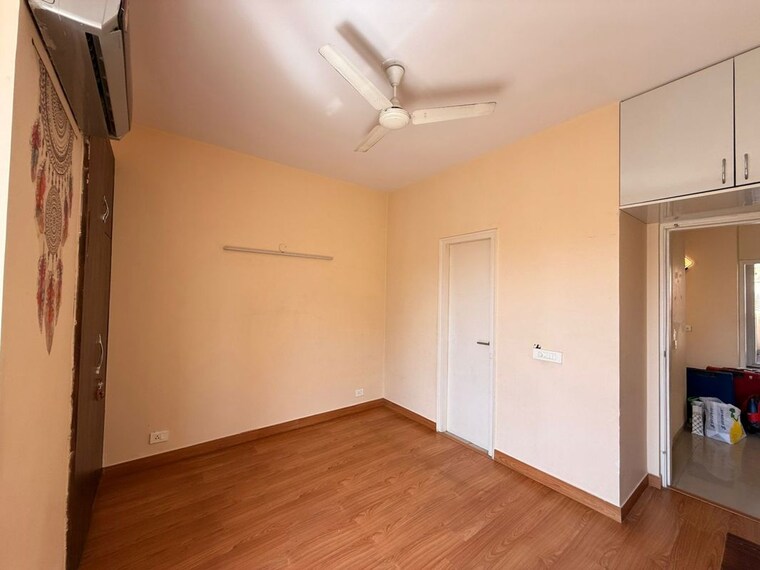 Room, emaar-palm-hills 3 Bedroom 1450 Sq.Ft. Apartment In Sector 77 Gurgaon 10589054