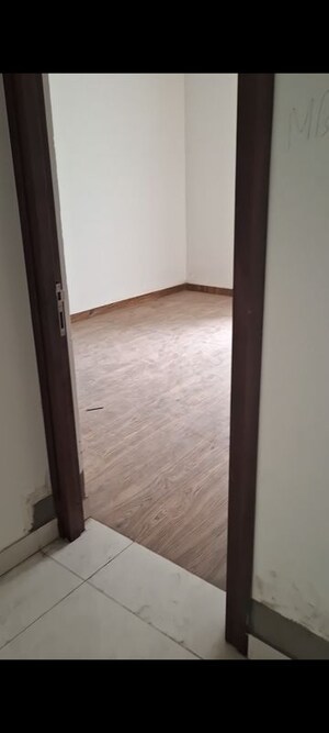 Room in 3 BHK Apartment at Vasavi Lake City, Hafeezpet – for Sale