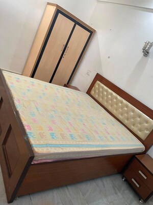 Bedroom in 3 BHK Apartment at Sector 68 – for Rent