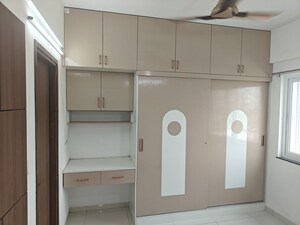 Furnished Amenities in 3 BHK Apartment at Central Park Resorts, Sector 48 – for Rent