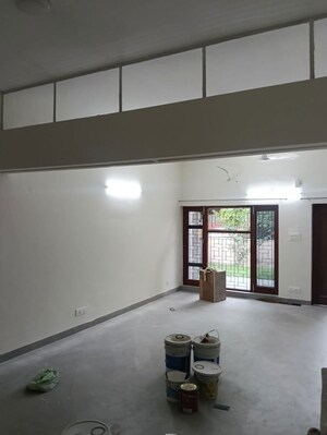 6 BHK Independent House For Rent in Sector 33