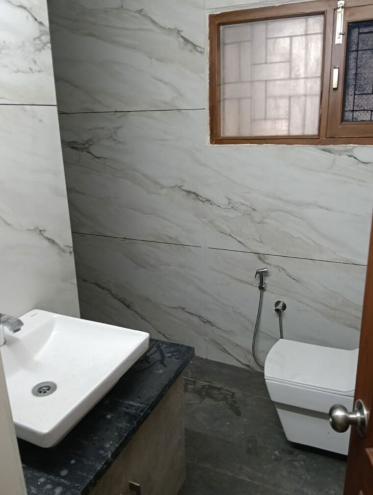 Bathroom, sector 33 6 Bedroom 4500 Sq.Ft. Independent House In Sector 33 Chandigarh 10589107