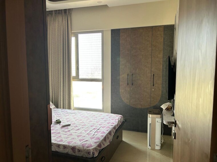 Bedroom, rustomjee-urbania-azziano 2 Bedroom 850 Sq.Ft. Apartment In Thane West Thane 10589118