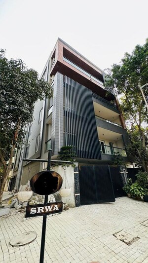 4 BHK Builder Floor – Exterior View View at Suncity Heights, Sector 54 - for Rent
