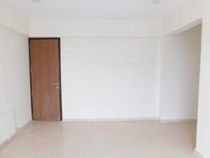 Room in 3 BHK Apartment at Ekta Tripolis, Goregaon West – for Sale