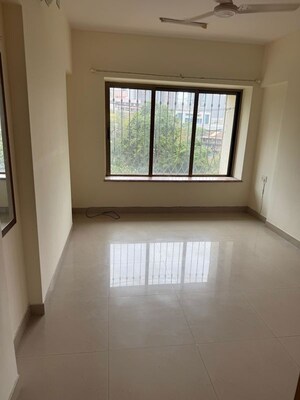 Room in 2 BHK Apartment at Marathon Omega, Lower Parel – for Rent