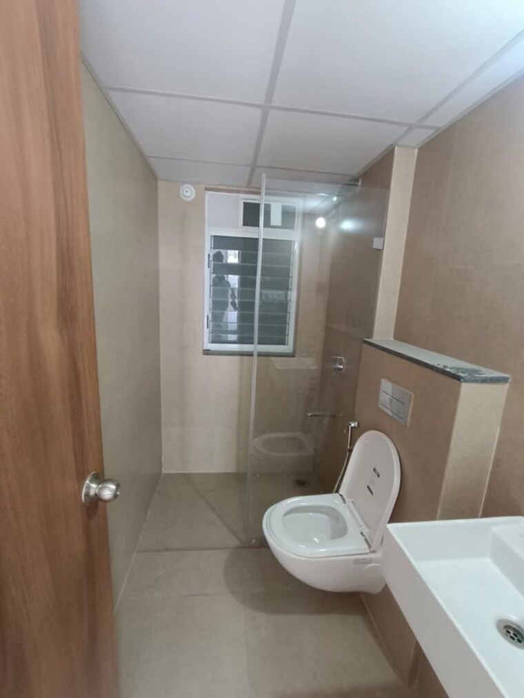 Bathroom, runwal-the-central-park 2 Bedroom 1000 Sq.Ft. Apartment In Chinchwad Pune 10589160