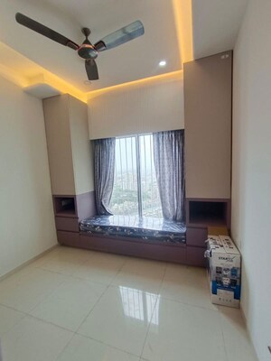 Room in 2 BHK Apartment at Runwal The Central Park, Chinchwad – for Rent