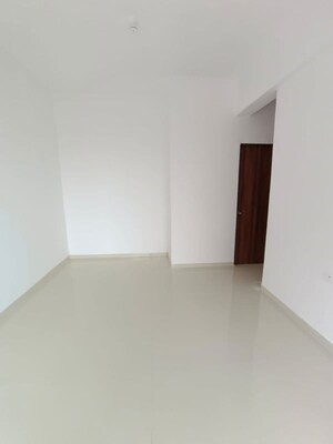 Room in 3 BHK Apartment at Runwal The Central Park, Chinchwad – for Rent