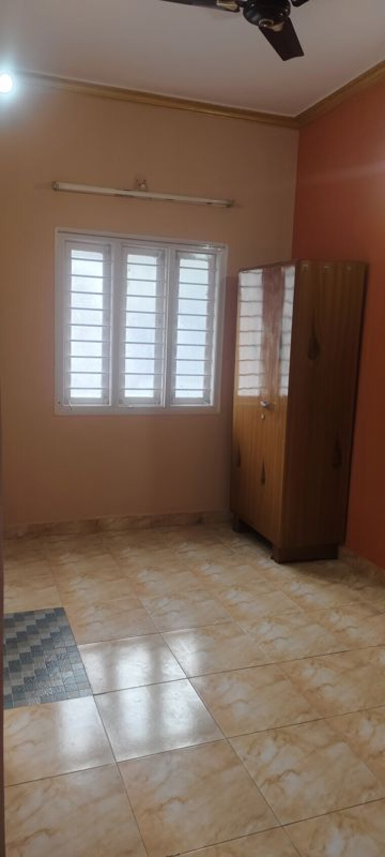Room, jeevan bima nagar 1 Bedroom 400 Sq.Ft. Builder Floor In Jeevan Bima Nagar Bangalore 10589196