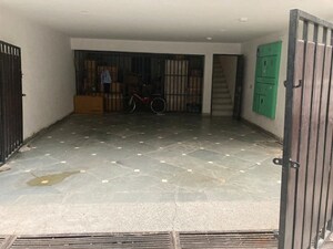Room in 3 BHK Builder Floor at Kailash Hills – for Sale