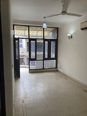 Room in 3 BHK Builder Floor at Kailash Hills – for Sale