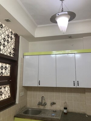Furnished Amenities in 3 BHK Builder Floor at Kailash Hills – for Sale