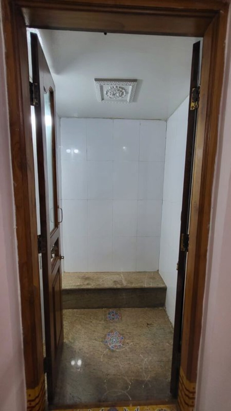 Bathroom, ramamurthy nagar 3 Bedroom 2000 Sq.Ft. Independent House In Ramamurthy Nagar Bangalore 10589236