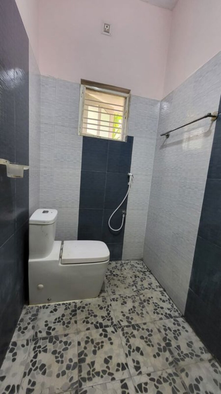 Bathroom, ramamurthy nagar 3 Bedroom 2000 Sq.Ft. Independent House In Ramamurthy Nagar Bangalore 10589236
