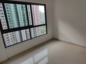 Room in 2 BHK Apartment at Kalpataru Immensa, Kolshet Road – for Sale