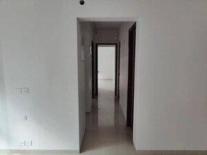 Room in 2 BHK Apartment at Kalpataru Immensa, Kolshet Road – for Sale