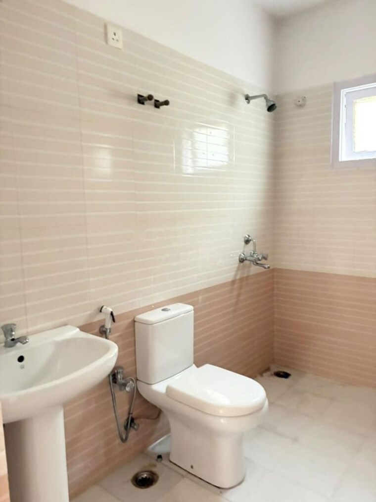 Bathroom, cpr-prabhavathi-avenue 3 Bedroom 2100 Sq.Ft. Apartment In Kondapur Hyderabad 10589268