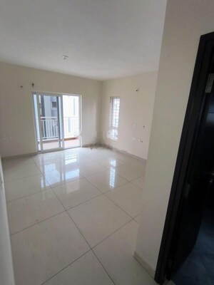 Room in 3.5 BHK Apartment at Kondapur – for Sale