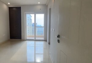 Room in 3 BHK Apartment at Paras Tierea, Sector 137 – for Sale