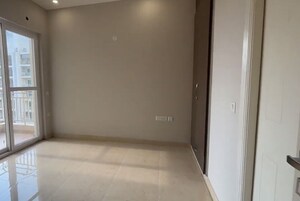 Room in 3 BHK Apartment at Paras Tierea, Sector 137 – for Sale