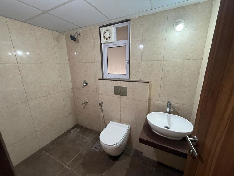 Bathroom, gera-song-of-joy 3.5 Bedroom 1960 Sq.Ft. Apartment In Kharadi Pune 10589249