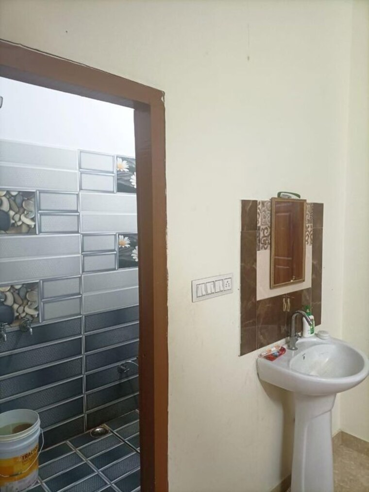 Bathroom, aurangabad khalsa 3 Bedroom 900 Sq.Ft. Independent House In Aurangabad Khalsa Lucknow 10589297