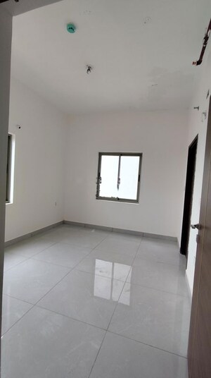 Room in 2 BHK Apartment at Rajapushpa Imperia, Tellapur – for Sale
