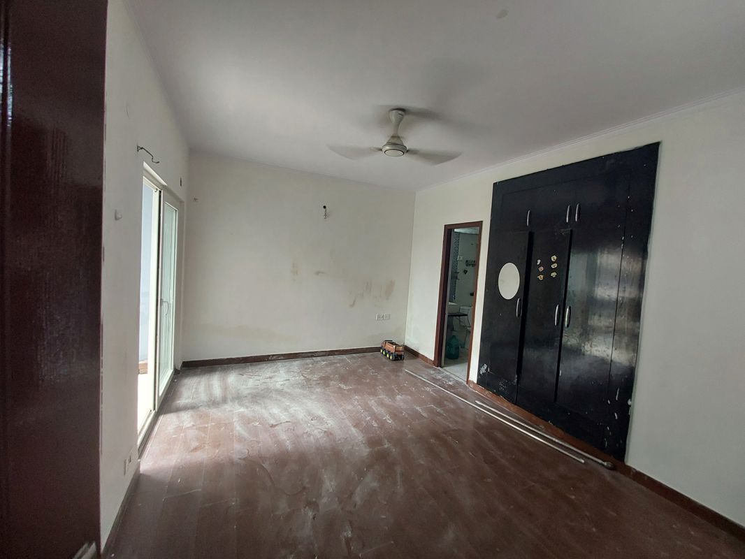 3.5 BHK + Servant Room 1800 Sq.Ft. Apartment in Saviour Park