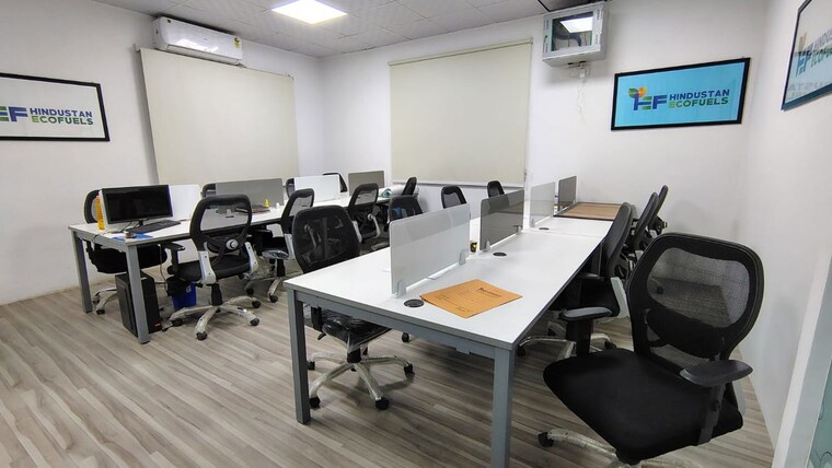 Team Area, sector 6 Commercial Office Space 3000 Sq.Ft. In Sector 6 Noida 10589042