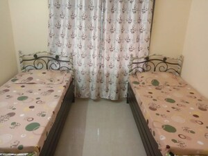 Room in  Pg at Thane West – for Rent