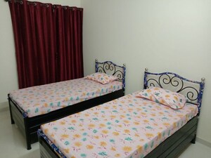 Bedroom in  Pg at Waghbil – for Rent