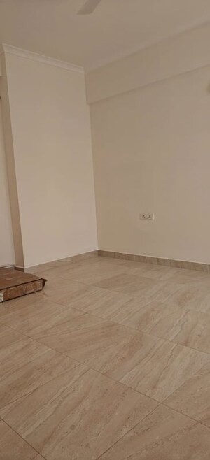 Room in 3 BHK Apartment at Chandra Panorama, Sushant Golf City – for Rent