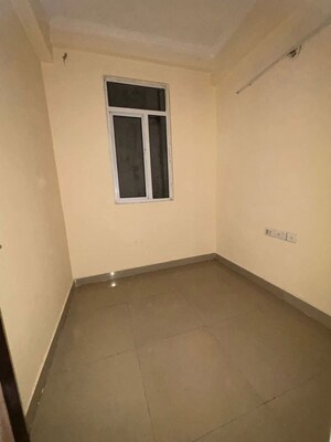 Room in 2.5 BHK Apartment at Galaxy Royale, Gaur City 2 – for Sale