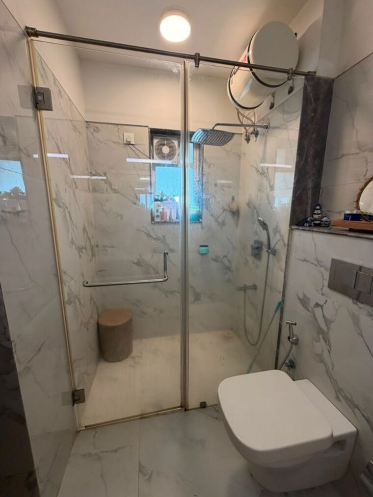 Bathroom, kalpataru-habita 3 Bedroom 1330 Sq.Ft. Apartment In Parel Mumbai 10589351