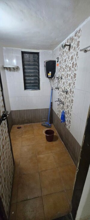 Bathroom in 1 BHK Apartment at Chembur – for Rent