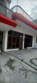 3 BHK + Store Room 300 Sq.Yd. Independent House in Sector 37