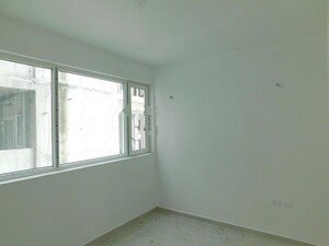 Room in 3 BHK Apartment at Aurobindo The Regent, Kondapur – for Sale