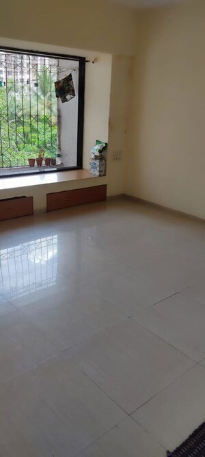 Room in 2 BHK Apartment at Chembur – for Rent