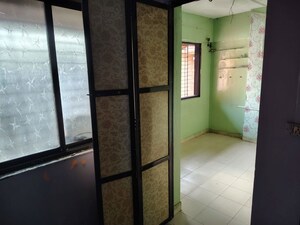 Room in 1 BHK Apartment at Kurla West – for Rent