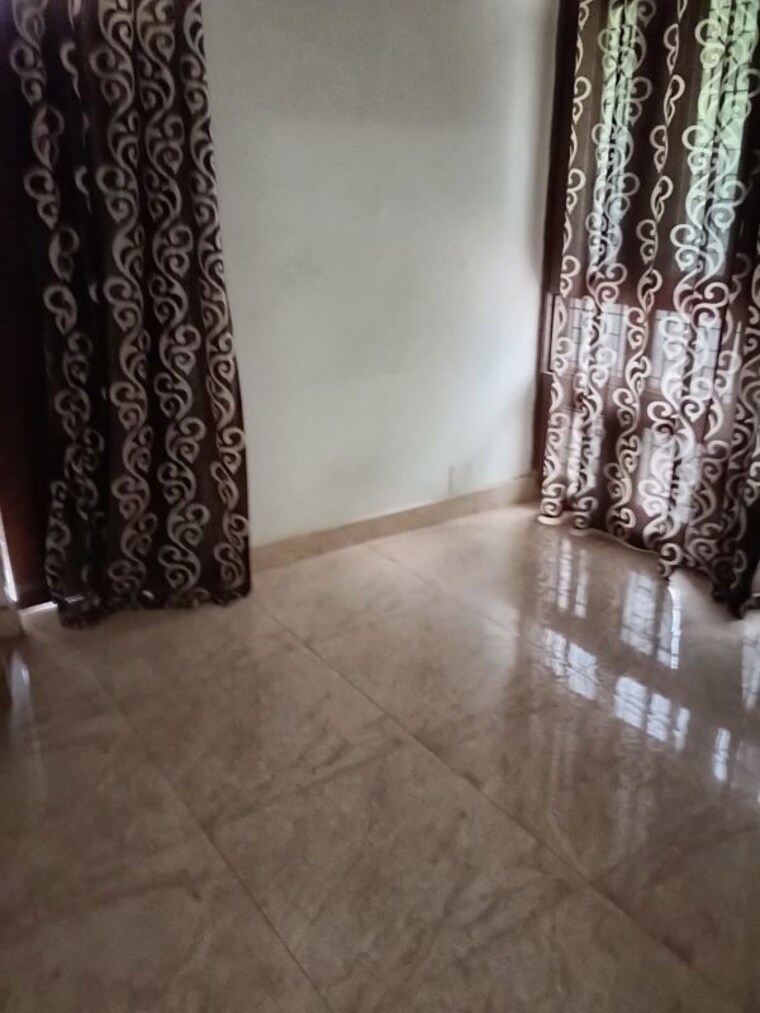 Room, shivalik colony 3 Bedroom 1500 Sq.Ft. Builder Floor In Shivalik Colony Delhi 10589419