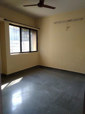Bedroom in 3 BHK Apartment at Kothrud – for Rent