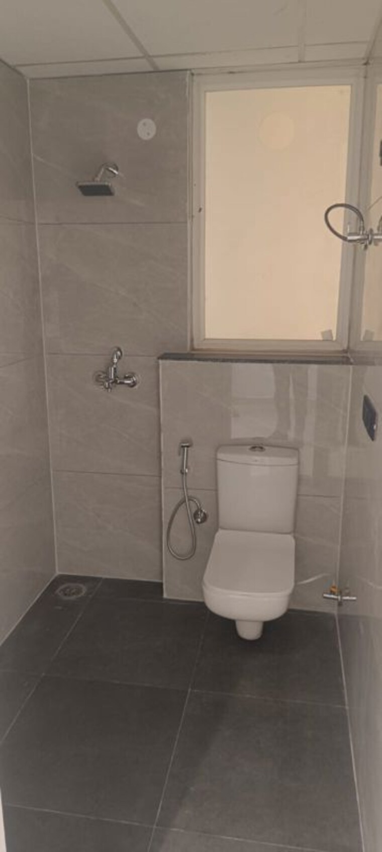Bathroom, mrs-hi-greens 4 Bedroom 2244 Sq.Ft. Apartment In Kishanpura Zirakpur 10589427
