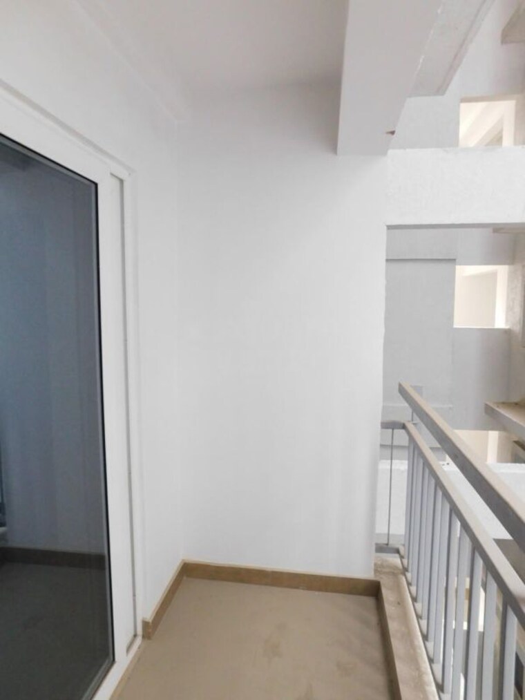 Balcony, sukhii-ubuntu 3 Bedroom 1905 Sq.Ft. Apartment In Puppalaguda Hyderabad 10589450