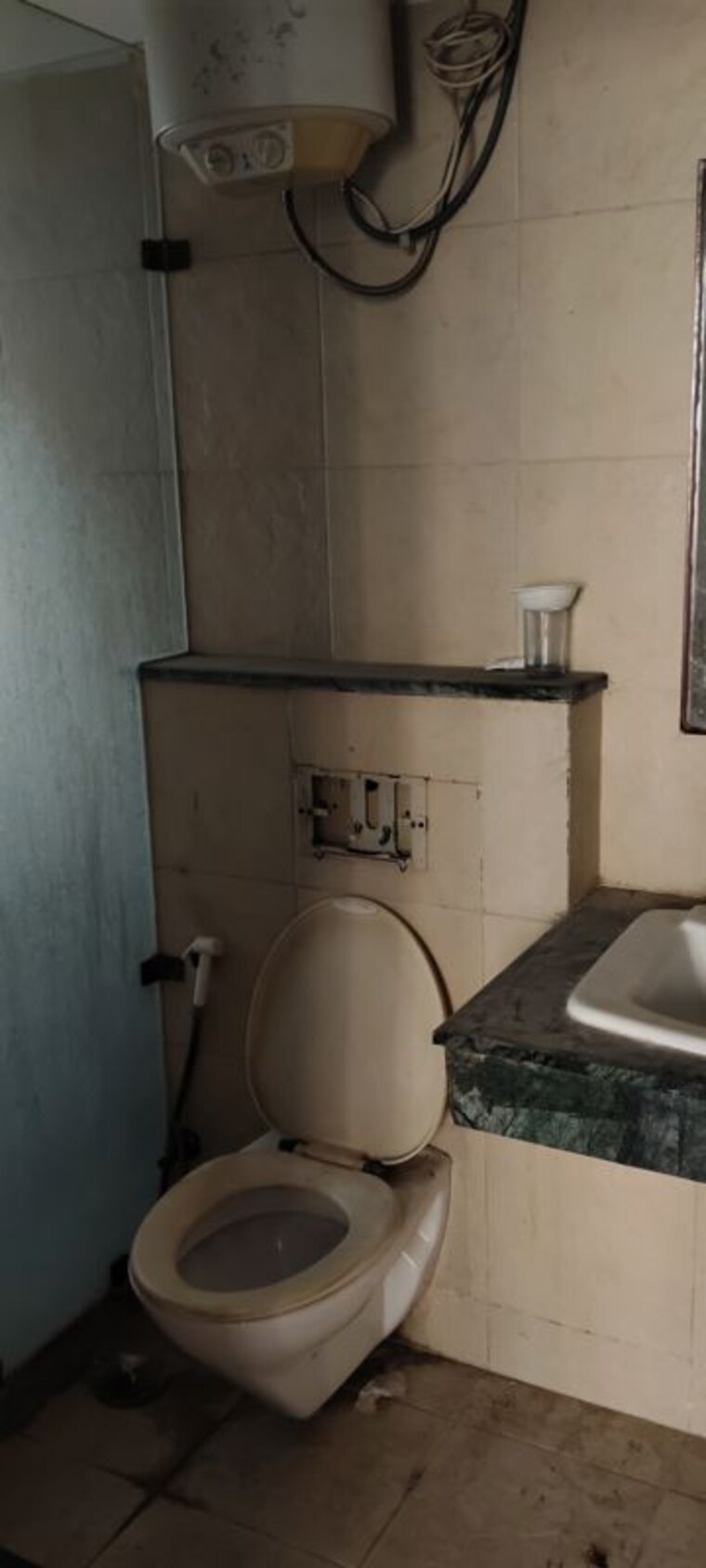 Bathroom, shiv-sai-ozone-park 3.5 Bedroom 1815 Sq.Ft. Apartment In Sector 86 Faridabad 10589456