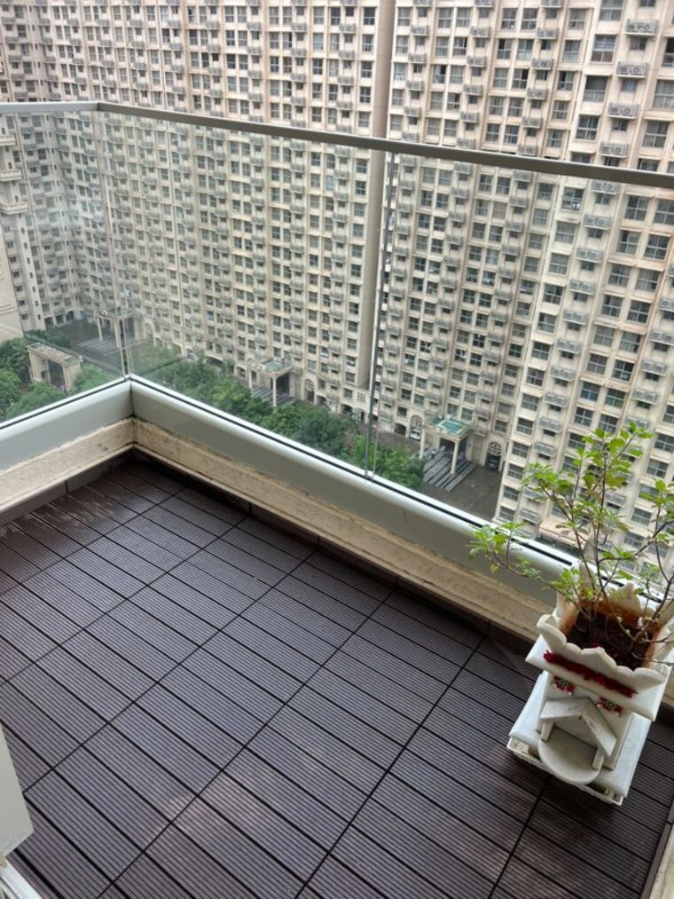 Balcony, castle-rock 2 Bedroom 777 Sq.Ft. Apartment In Powai Mumbai 10589470